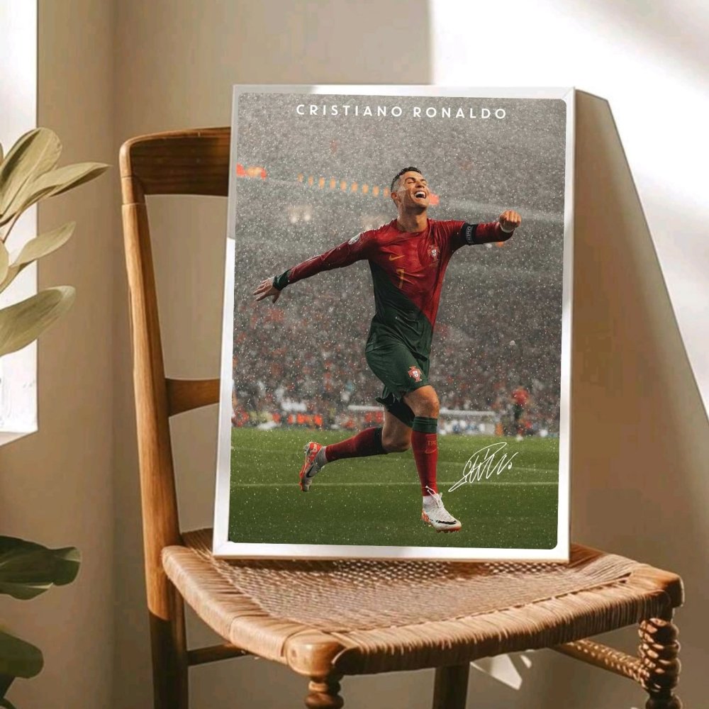 cr7, cristiano ronaldo - Vibes Districtcr7, cristiano ronaldo poster GoldVibes District