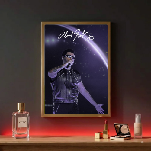 The Weeknd Live Autograph