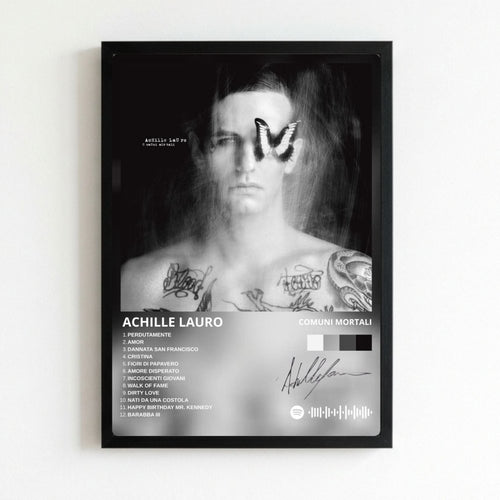 Achille Lauro - Comuni Mortali Poster with Frame - Vibes DistrictAchille Lauro - Comuni Mortali Poster with Frame poster NeroVibes District