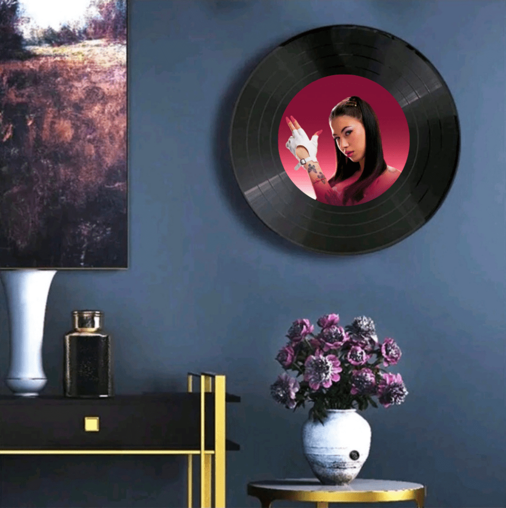 Anna Pepe – Vera Baddie Decorative Wall Vinyl - Vibes DistrictAnna Pepe – Vera Baddie Decorative Wall Vinyl Vinyl Vibes District