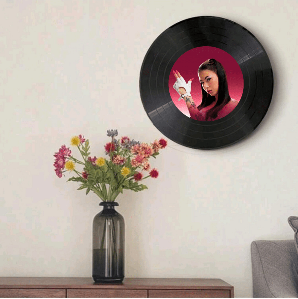 Anna Pepe – Vera Baddie Decorative Wall Vinyl - Vibes DistrictAnna Pepe – Vera Baddie Decorative Wall Vinyl Vinyl Vibes District