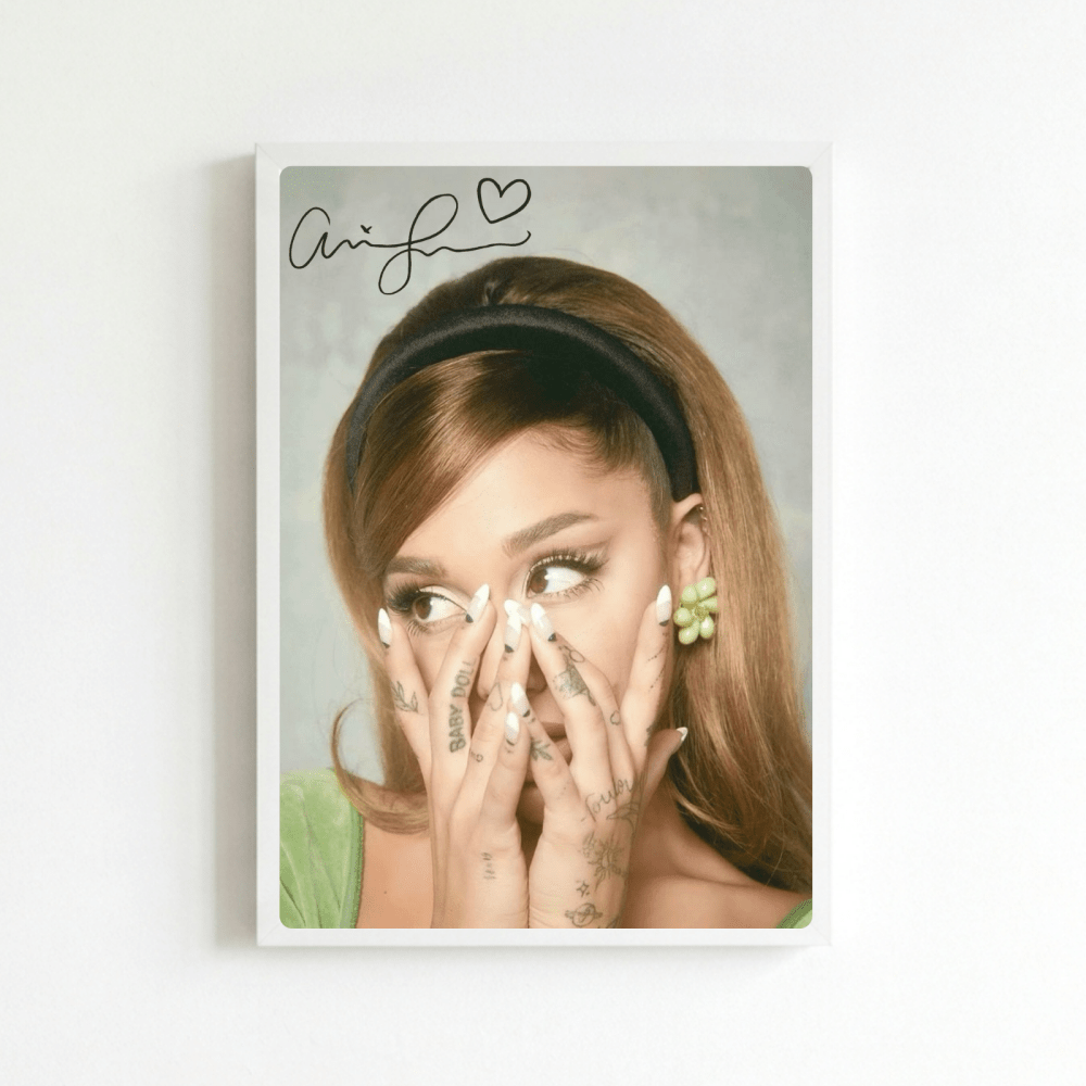 Ariana Grande Poster with Frame - Vibes DistrictAriana Grande Poster with Frame poster BiancoVibes District
