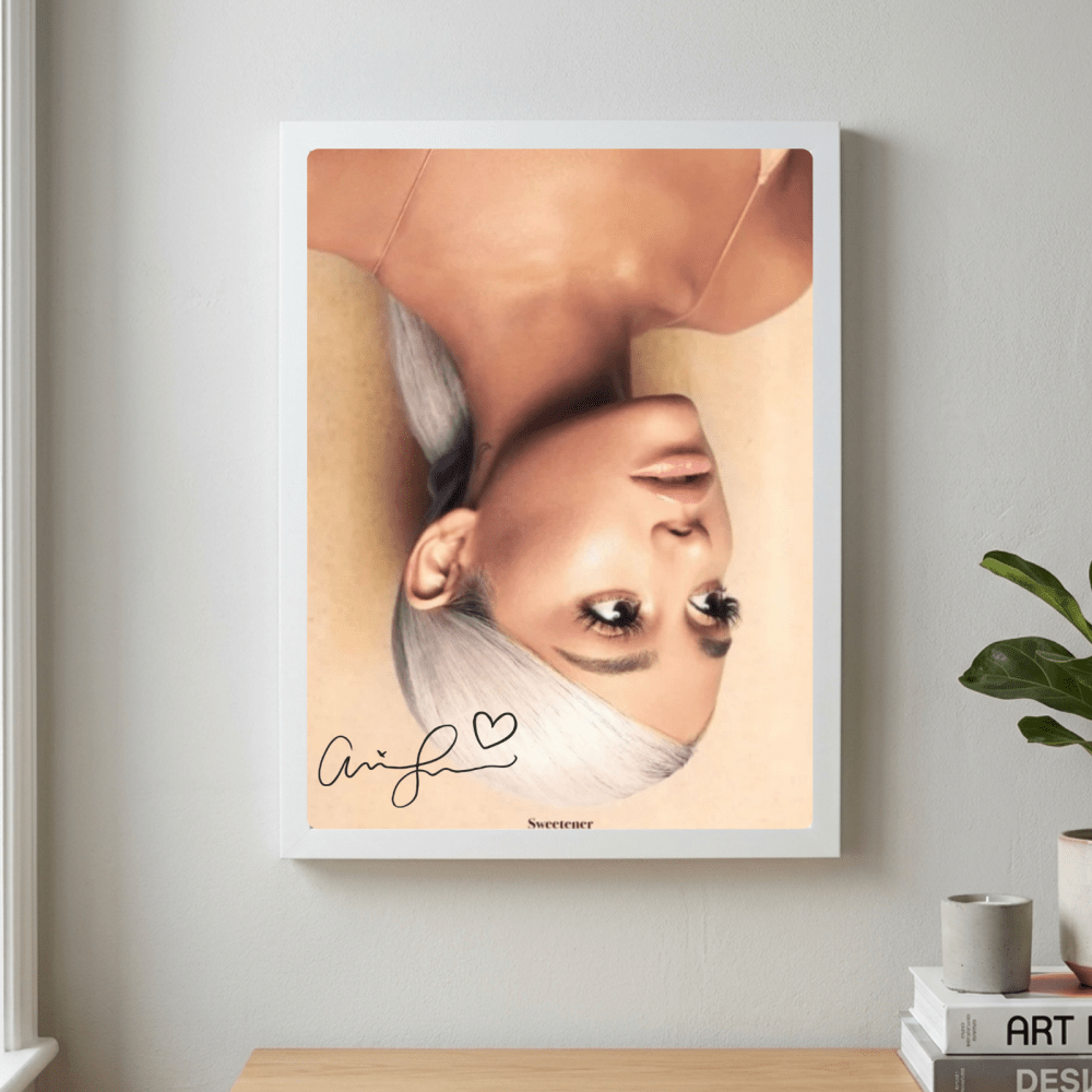 Ariana Grande - Sweetener Poster with Frame - Vibes DistrictAriana Grande - Sweetener Poster with Frame poster GoldVibes District