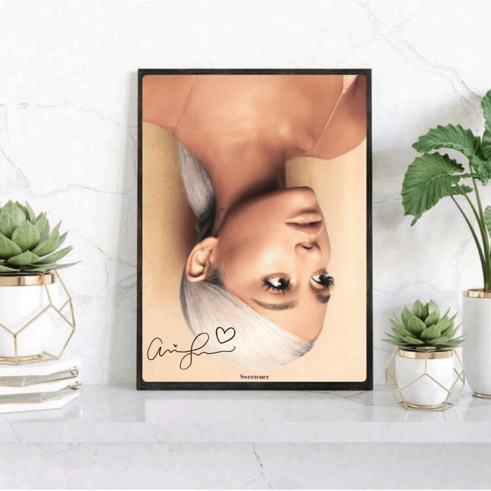 Ariana Grande - Sweetener Poster with Frame - Vibes DistrictAriana Grande - Sweetener Poster with Frame poster GoldVibes District
