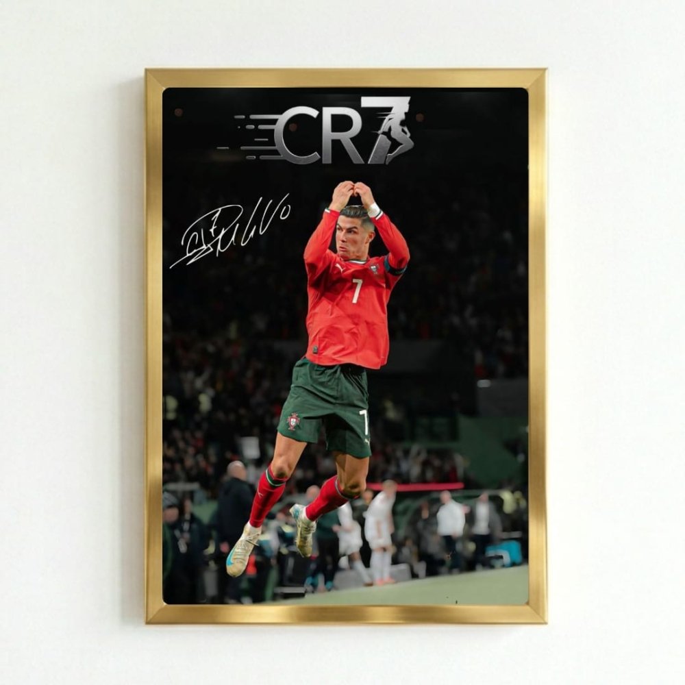 cr7, cristiano ronaldo - Vibes Districtcr7, cristiano ronaldo poster GoldVibes District