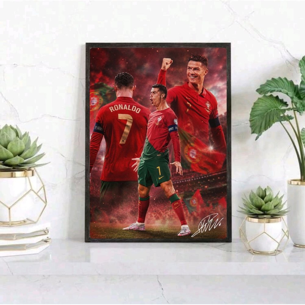 cr7, cristiano ronaldo - Vibes Districtcr7, cristiano ronaldo poster GoldVibes District