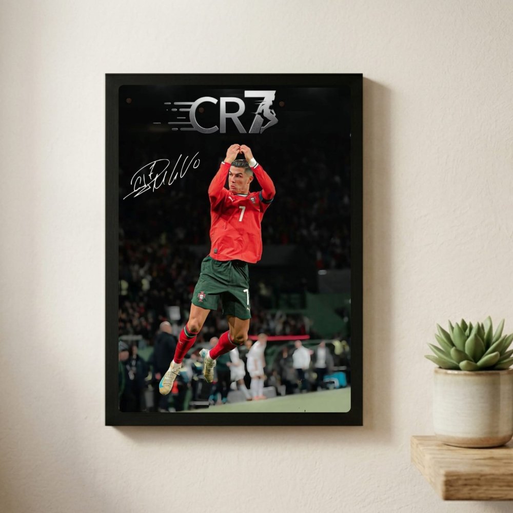 cr7, cristiano ronaldo - Vibes Districtcr7, cristiano ronaldo poster GoldVibes District