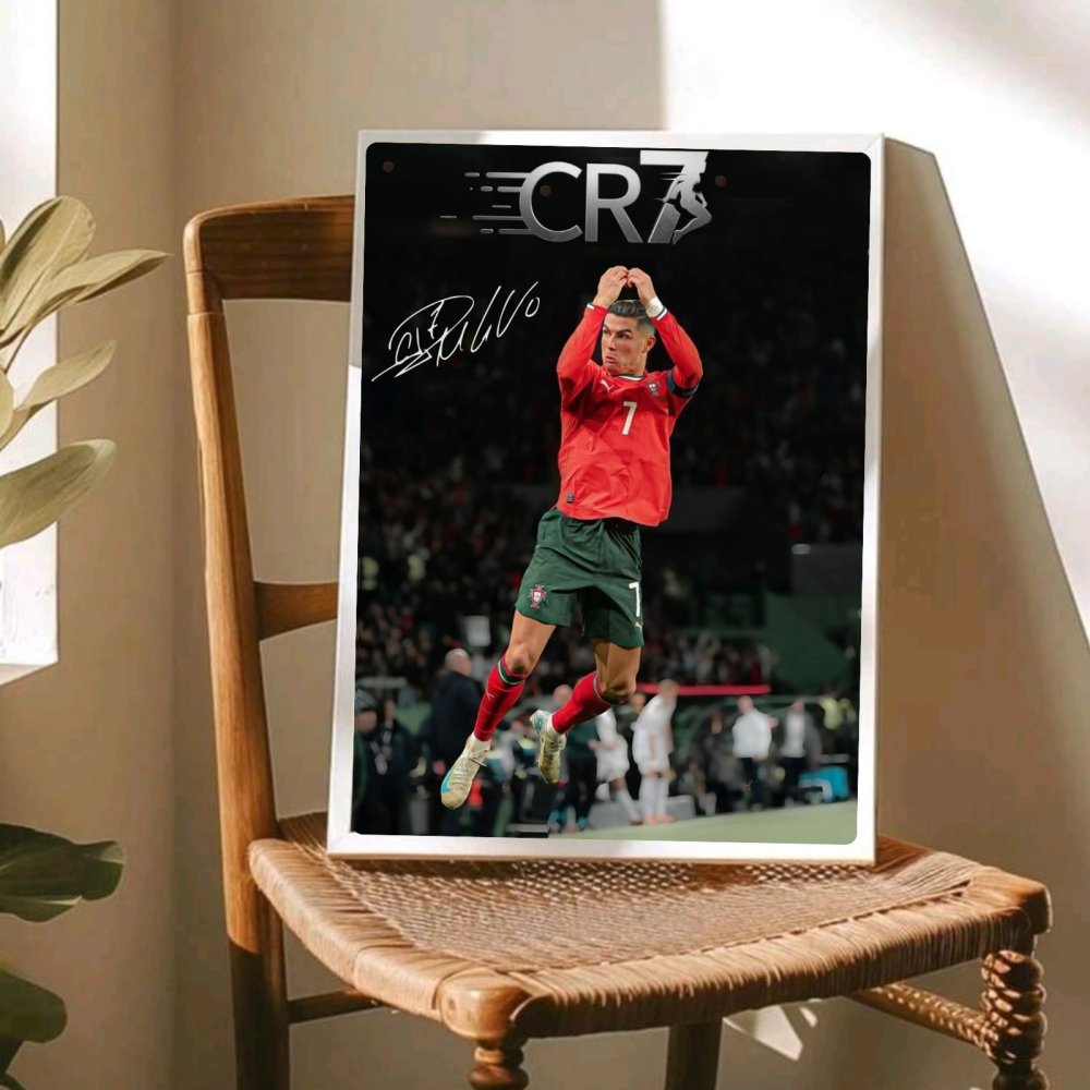 cr7, cristiano ronaldo - Vibes Districtcr7, cristiano ronaldo poster GoldVibes District