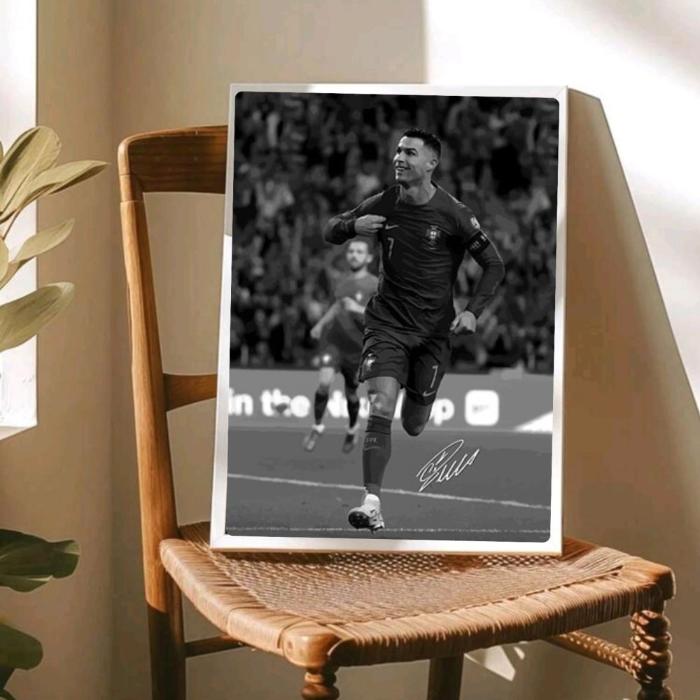 cr7, cristiano ronaldo - Vibes Districtcr7, cristiano ronaldo poster GoldVibes District