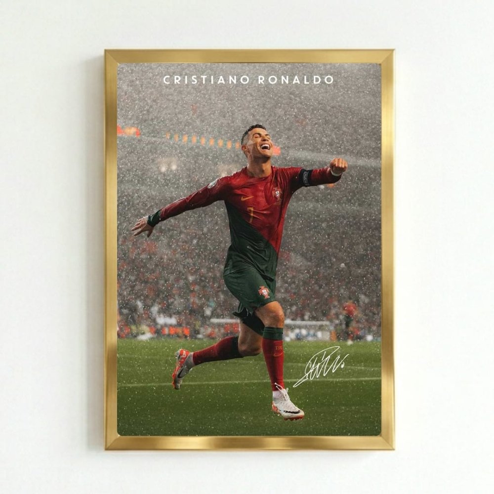 cr7, cristiano ronaldo - Vibes Districtcr7, cristiano ronaldo poster GoldVibes District