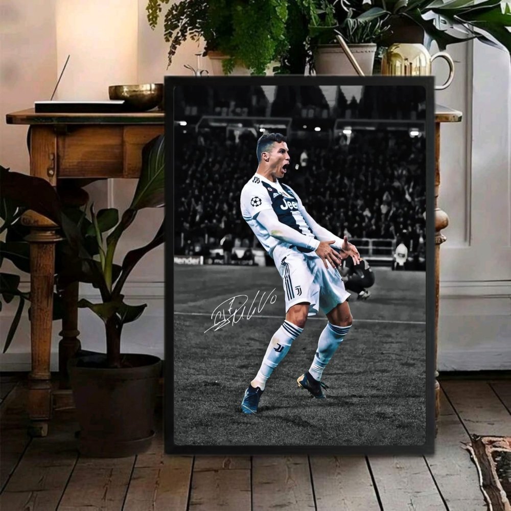cr7, cristiano ronaldo - Vibes Districtcr7, cristiano ronaldo poster GoldVibes District