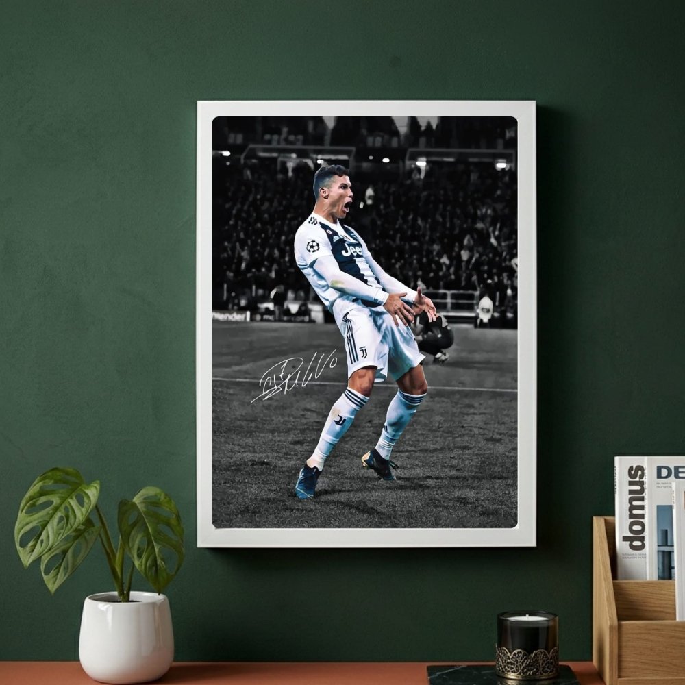 cr7, cristiano ronaldo - Vibes Districtcr7, cristiano ronaldo poster GoldVibes District