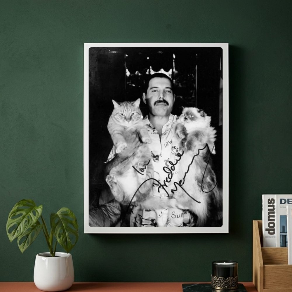 Freddie Mercury - Queen Poster with Frame - Vibes DistrictFreddie Mercury - Queen Poster with Frame poster GoldVibes District