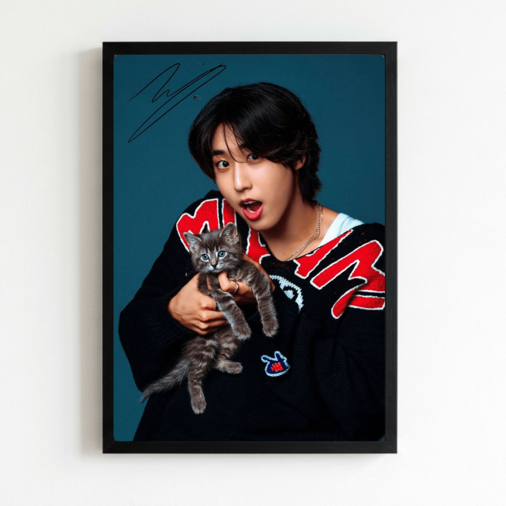 Han Jisung Poster with Frame - Vibes DistrictHan Jisung Poster with Frame NeroVibes District