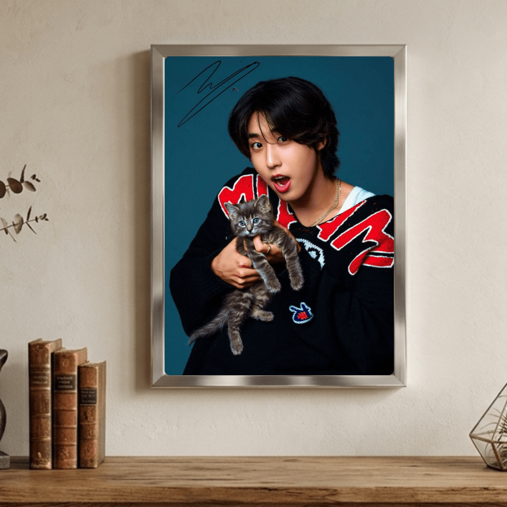Han Jisung Poster with Frame - Vibes DistrictHan Jisung Poster with Frame GoldVibes District