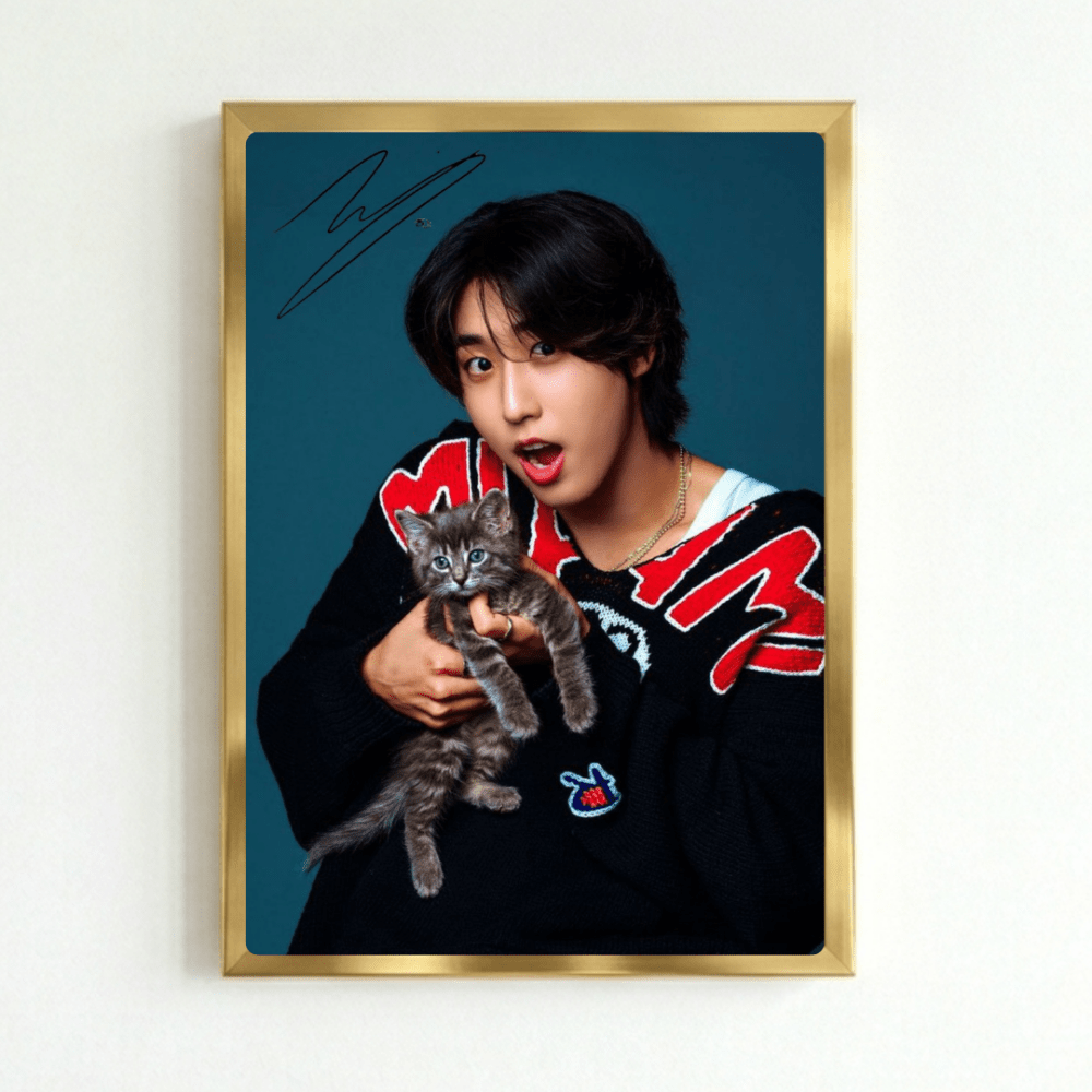 Han Jisung Poster with Frame - Vibes DistrictHan Jisung Poster with Frame GoldVibes District