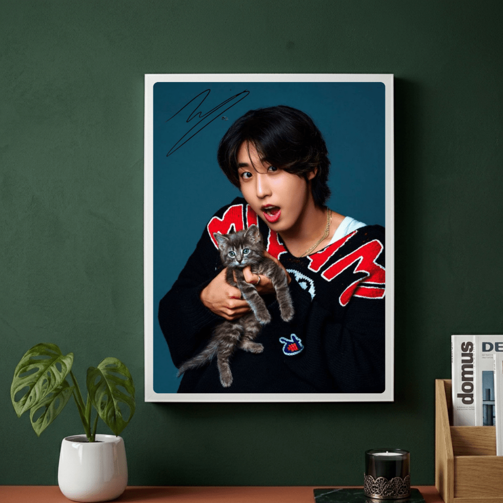 Han Jisung Poster with Frame - Vibes DistrictHan Jisung Poster with Frame GoldVibes District