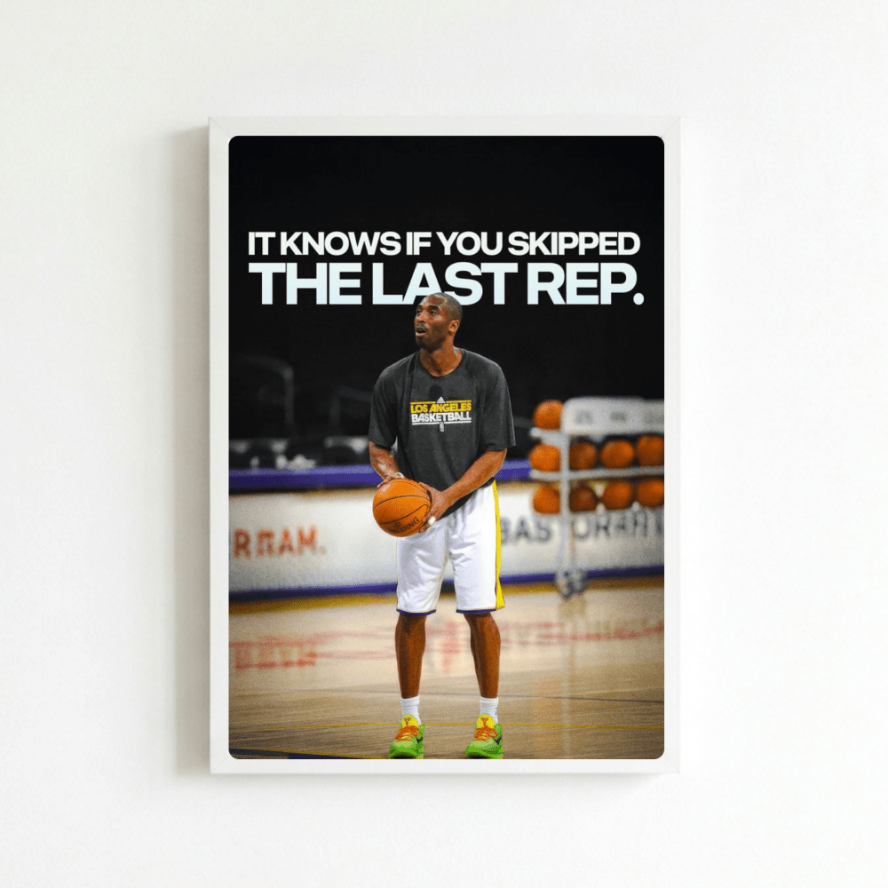 Kobe Bryant - Basket - Vibes DistrictKobe Bryant - Basket poster BiancoVibes District