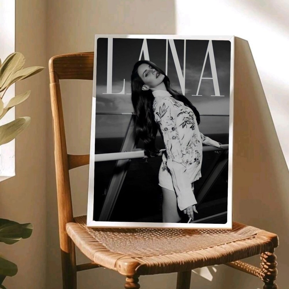 Lana Del Rey Poster with Frame - Vibes DistrictLana Del Rey Poster with Frame poster BiancoVibes District