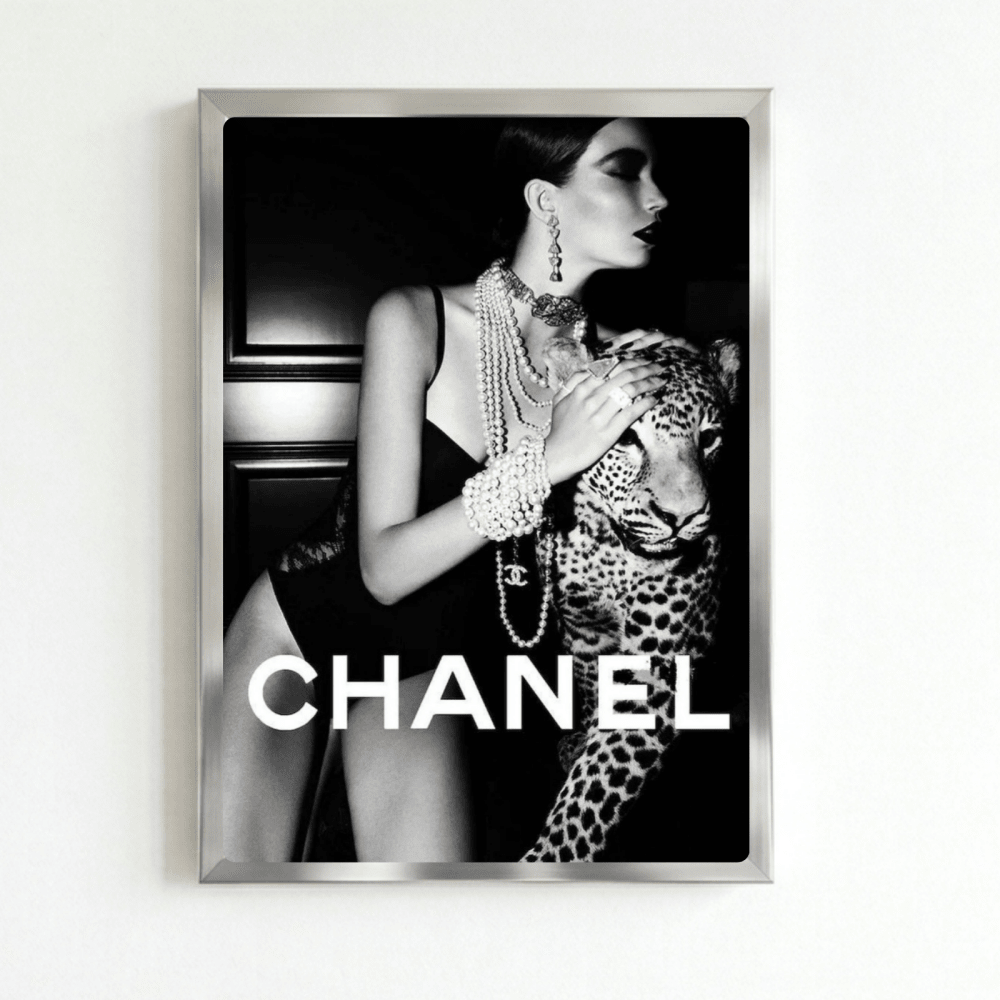 Luxury brand - Vibes DistrictLuxury brand poster NeroVibes District