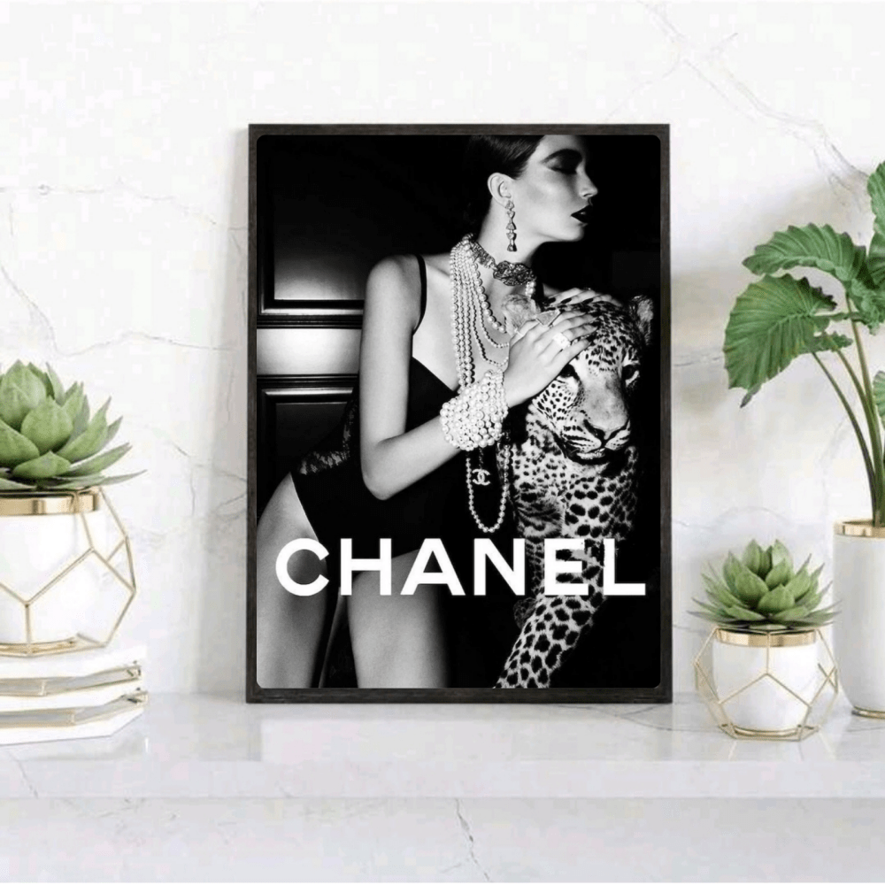 Luxury brand - Vibes DistrictLuxury brand poster NeroVibes District