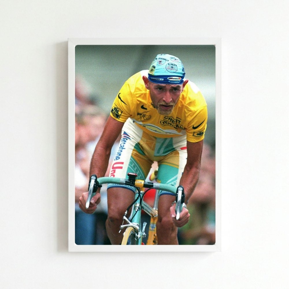 Marco Pantani - ciclismo - Vibes DistrictMarco Pantani - ciclismo poster NeroVibes District