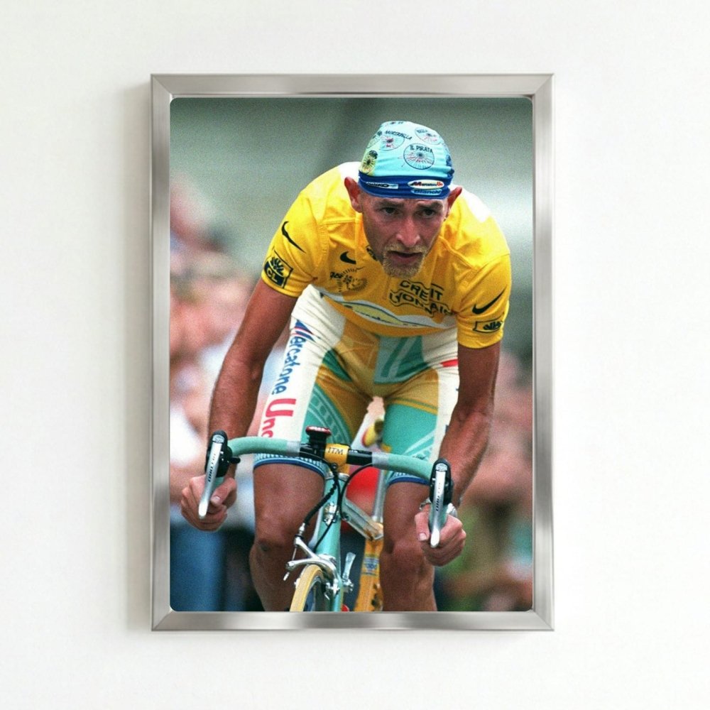 Marco Pantani - ciclismo - Vibes DistrictMarco Pantani - ciclismo poster NeroVibes District