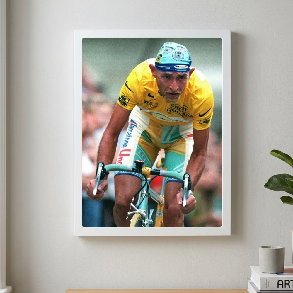 Marco Pantani - ciclismo - Vibes DistrictMarco Pantani - ciclismo poster NeroVibes District
