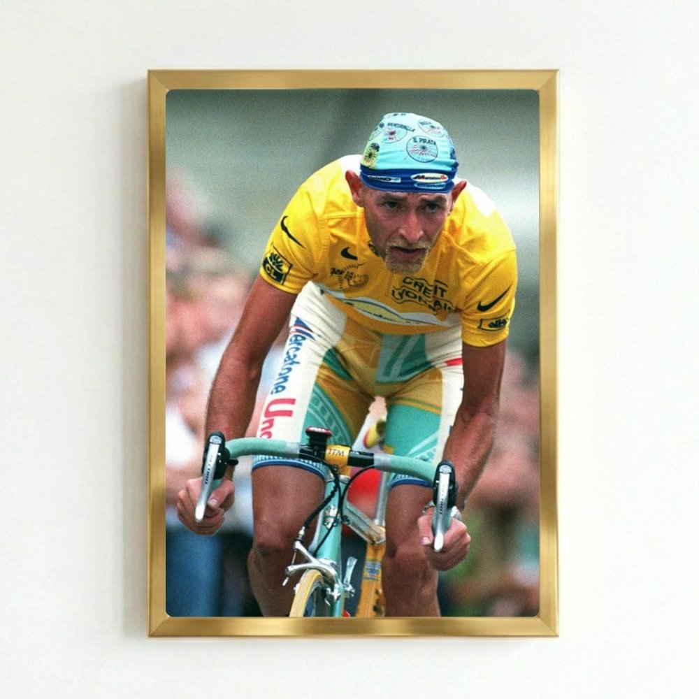 Marco Pantani - ciclismo - Vibes DistrictMarco Pantani - ciclismo poster NeroVibes District