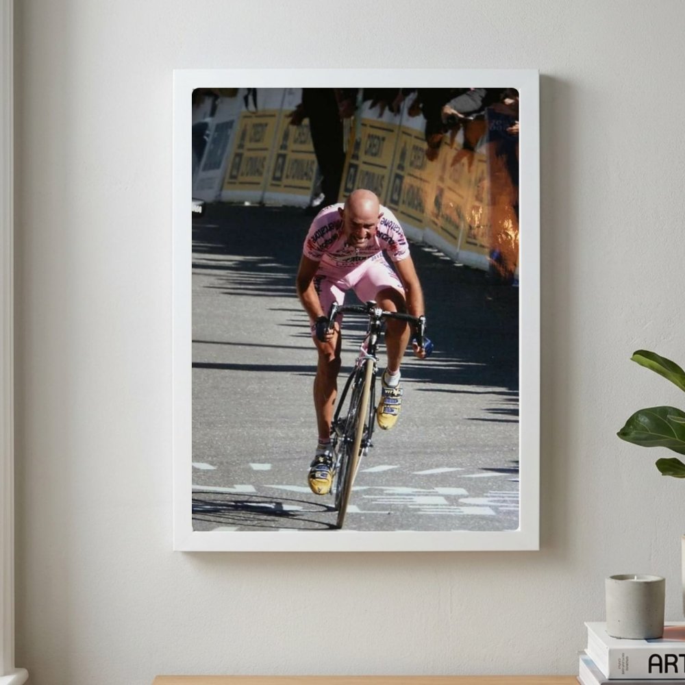 Marco Pantani - ciclismo - Vibes DistrictMarco Pantani - ciclismo poster NeroVibes District