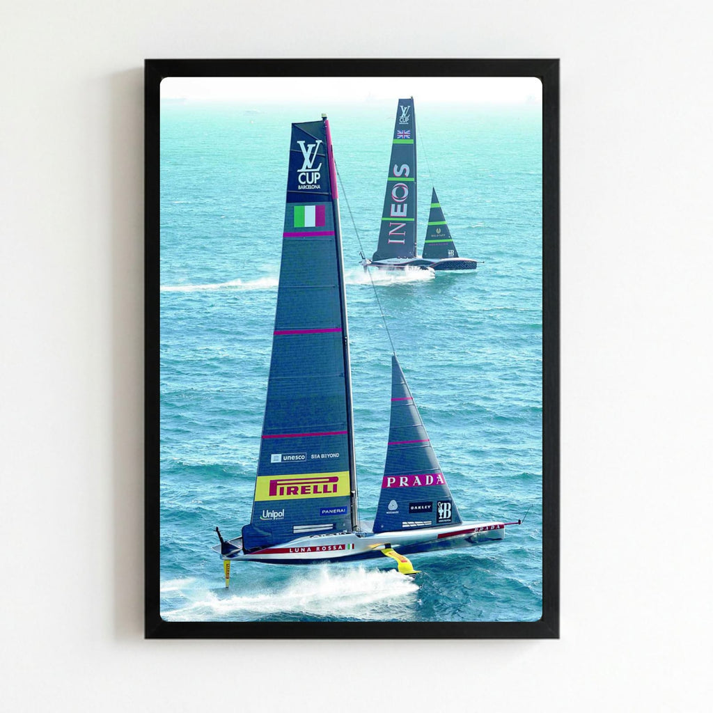 Luxury brand - luna rossa, barca a vela