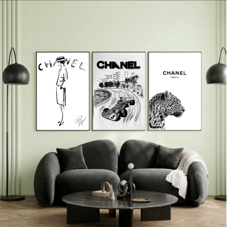 Set: luxury brand