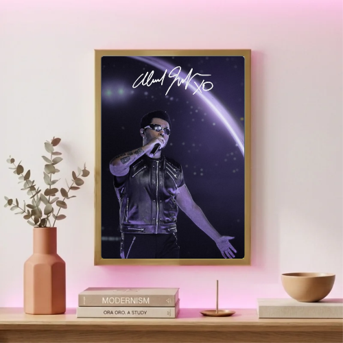 The Weeknd Live Autograph