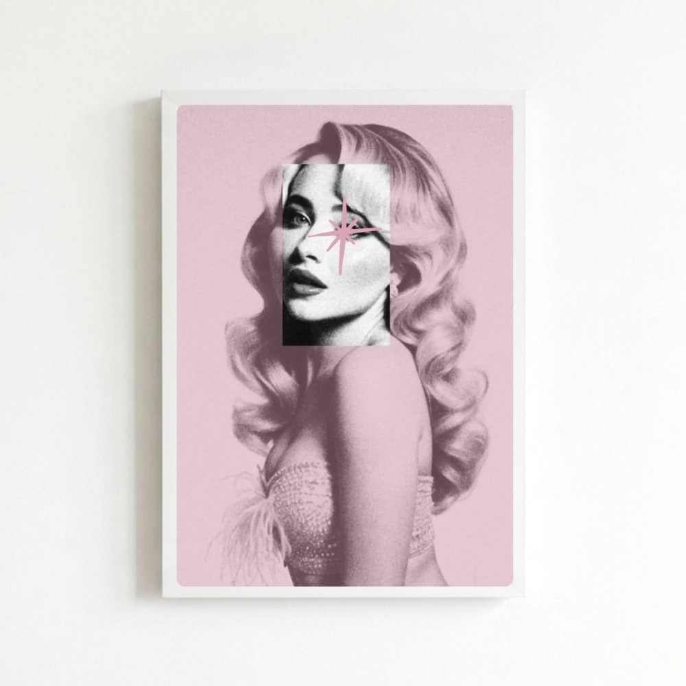 Sabrina Carpenter Poster with Frame - Vibes DistrictSabrina Carpenter Poster with Frame poster BiancoVibes District