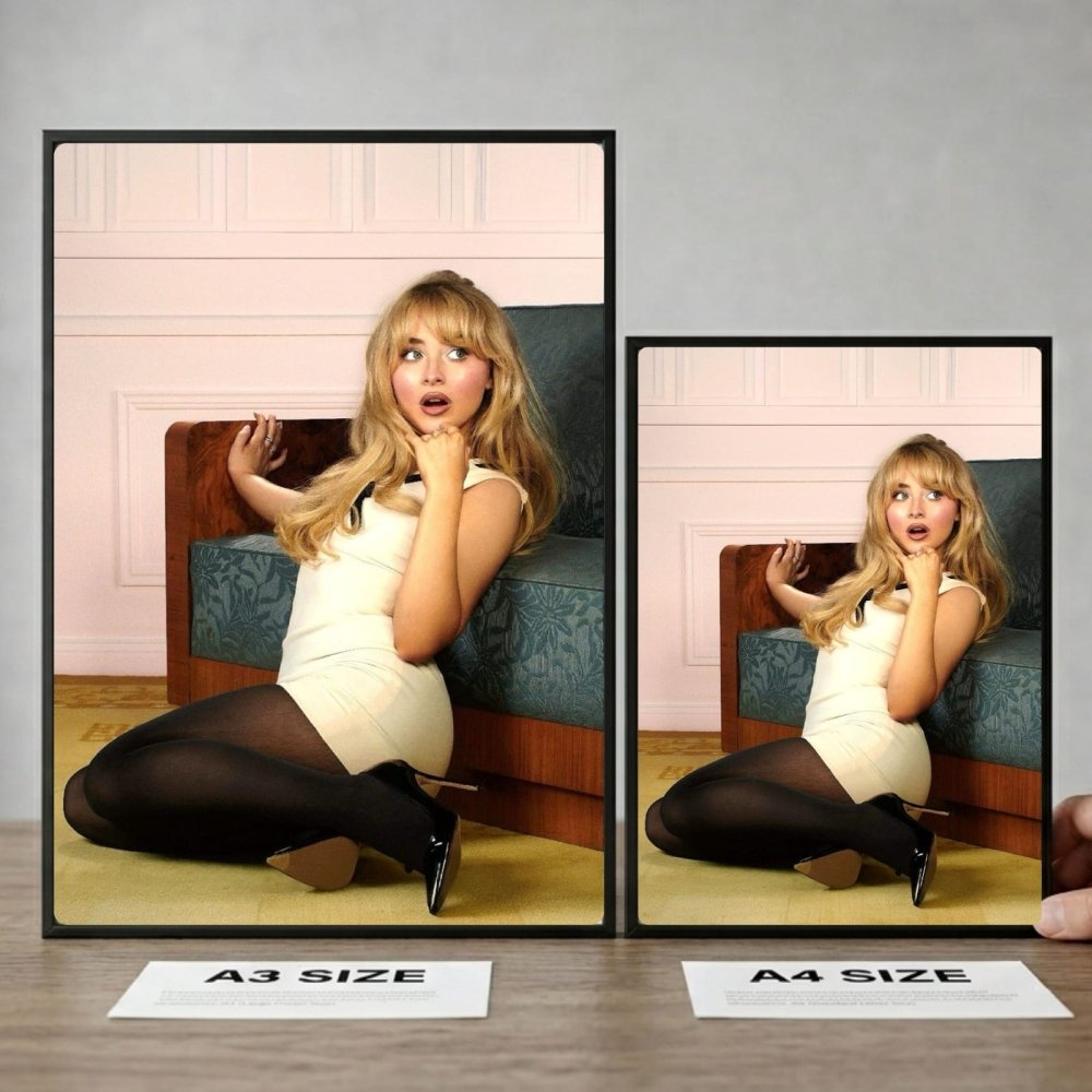 Sabrina Carpenter Poster with Frame - Vibes DistrictSabrina Carpenter Poster with Frame poster BiancoVibes District