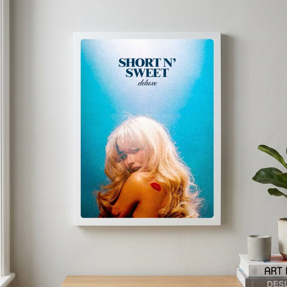 Sabrina Carpenter Poster with Frame - Vibes DistrictSabrina Carpenter Poster with Frame poster BiancoVibes District