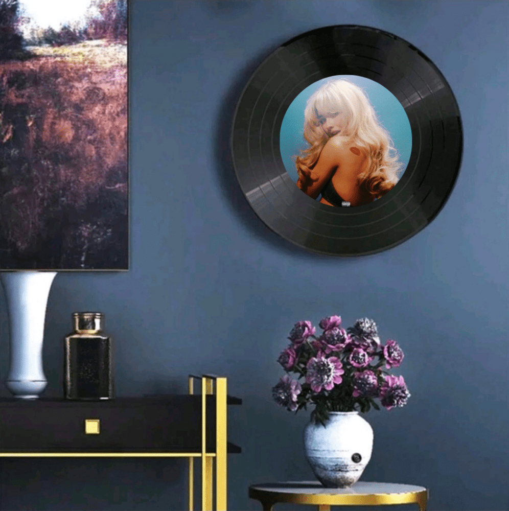 Sabrina carpenter- short n sweet - Vibes DistrictSabrina carpenter- short n sweet Vinyl Vibes District