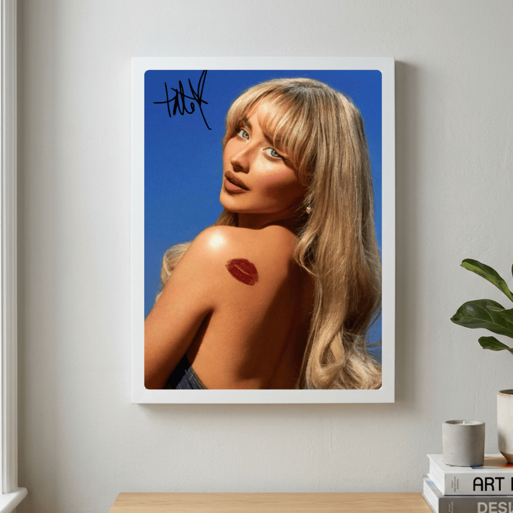 Sabrina Carpenter - Short N Sweet Poster with Frame - Vibes DistrictSabrina Carpenter - Short N Sweet Poster with Frame poster GoldVibes District