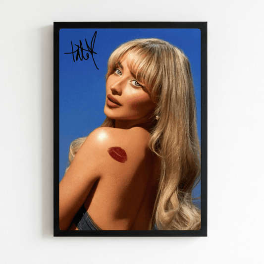 Sabrina Carpenter - Short N Sweet Poster with Frame - Vibes DistrictSabrina Carpenter - Short N Sweet Poster with Frame poster NeroVibes District
