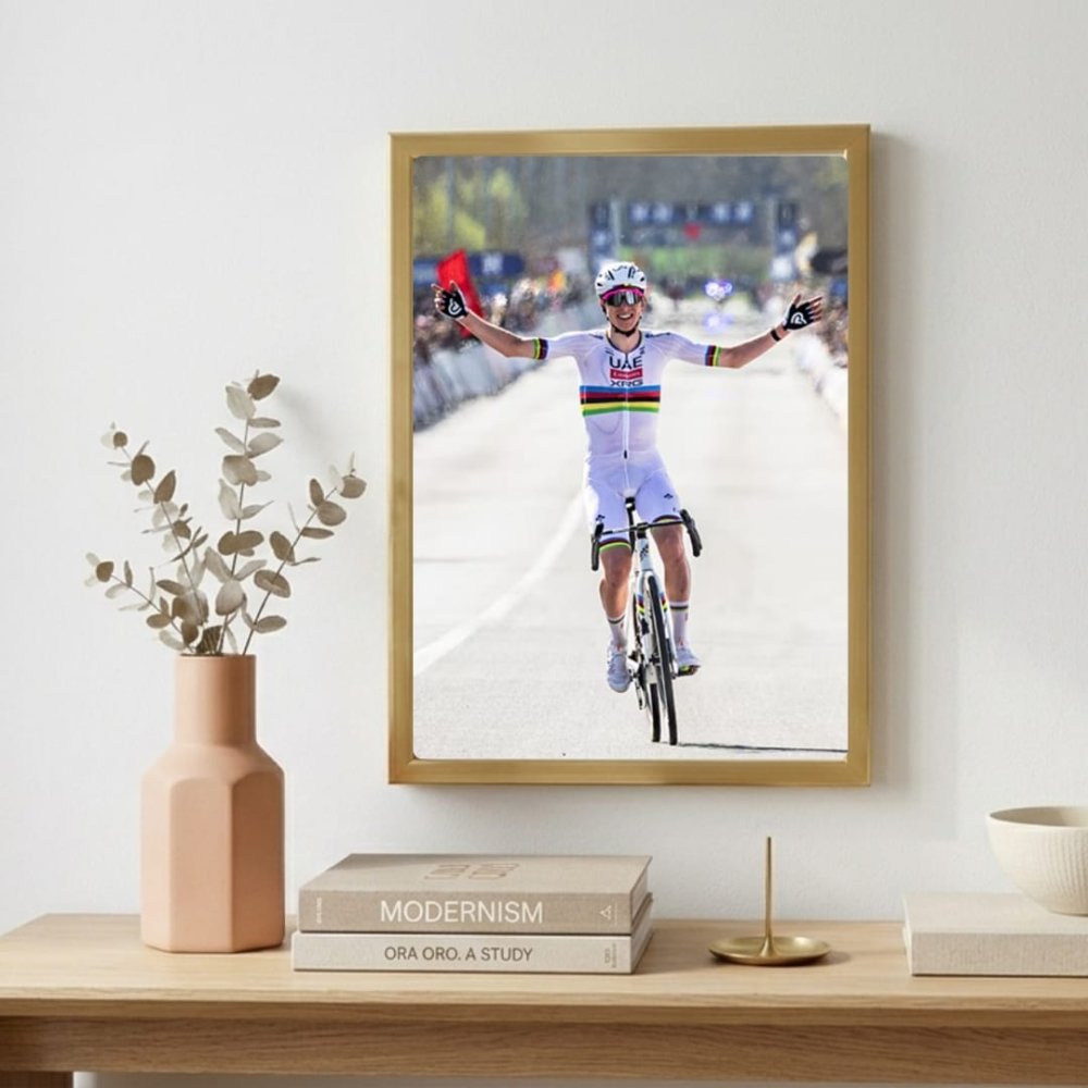 Tadej Pogačar - ciclismo - Vibes DistrictTadej Pogačar - ciclismo poster GoldVibes District