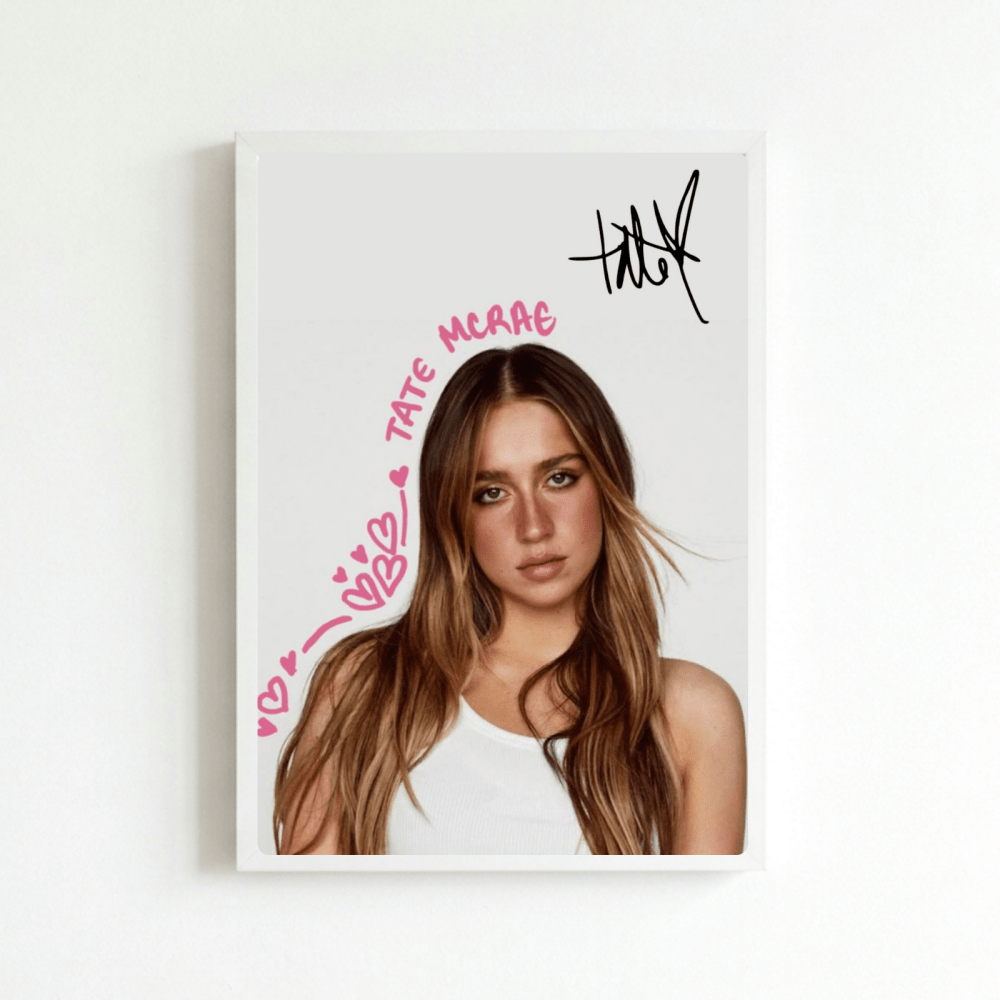 Tate McRae Poster with Frame - Vibes DistrictTate McRae Poster with Frame poster BiancoVibes District